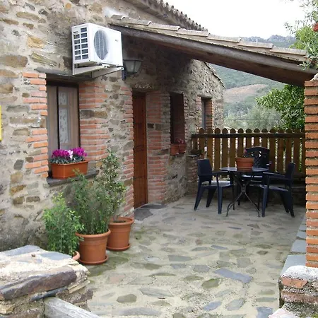 Rural Farmhouse In Valencia De Alc Ntara With Pool Сasa de vacaciones *