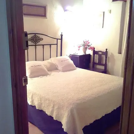 Rural Farmhouse In Valencia De Alc Ntara With Pool