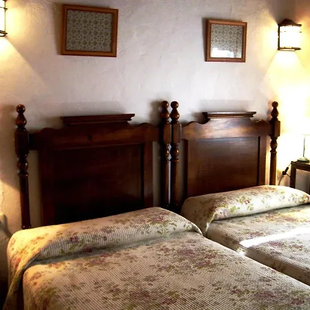 Rural In Valencia De Alc Ntara With Pool La Acena de la Borrega