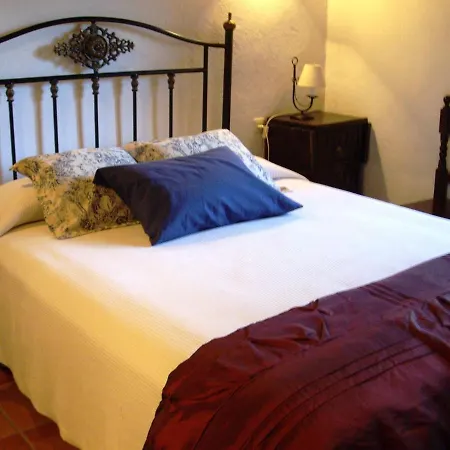 Сasa de vacaciones Rural Farmhouse In Valencia De Alc Ntara With Pool *